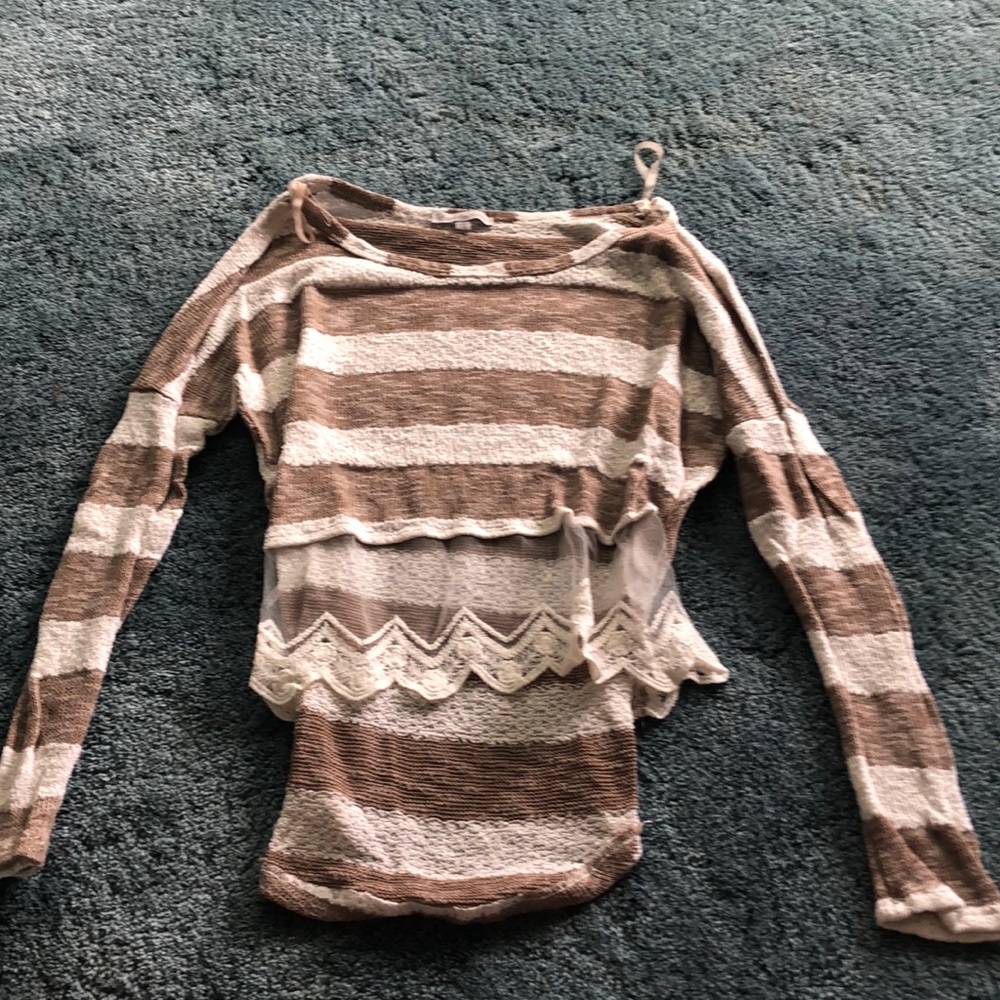 Size S Charlotte Russe sweater cropped